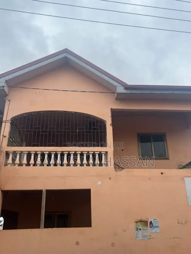 3 Bedroom Apartment for Rent in Old Barrier, Aplaku - 1