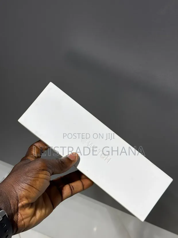 Apple Watch Series 11 42mm GPS Only - 1