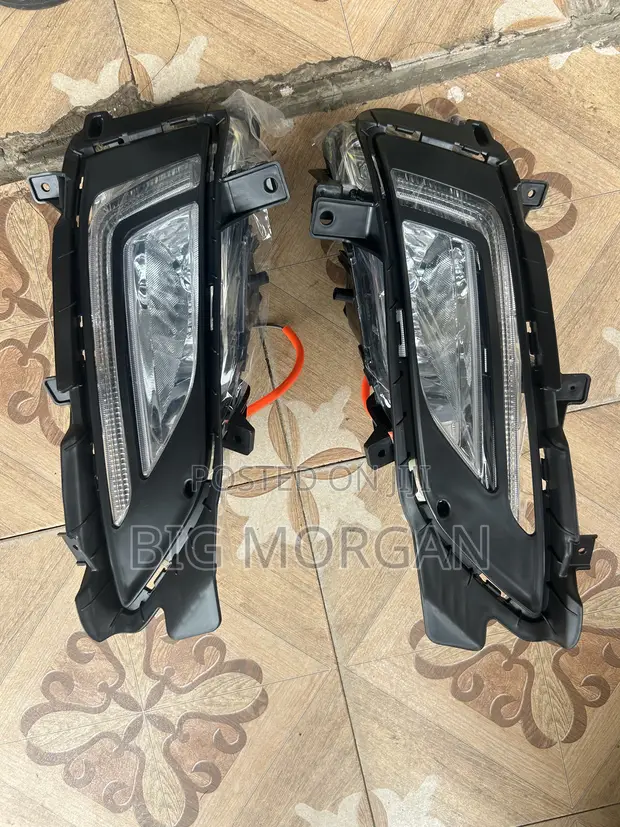 Hyundai Tucson 2019-2020 Fog Light & Cover Set - 1
