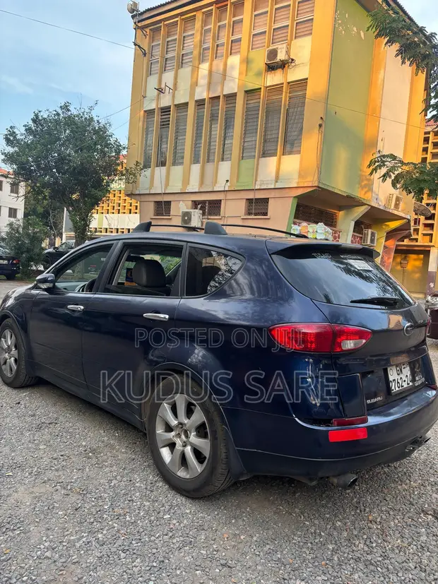 Subaru Tribeca 2010 Blue - 1