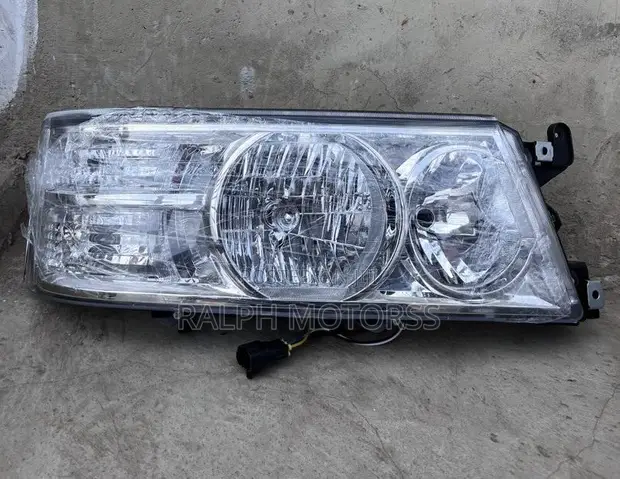 Toyota Coaster 2008-2012 Headlight Set - 1