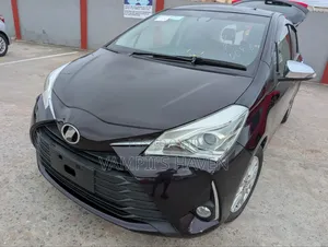 Toyota Vitz 1.3 FWD 5dr 2018 Purple