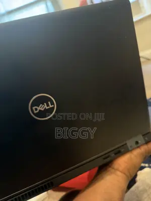 Dell Latitude 5590 Laptop - 16GB RAM, 256GB HDD