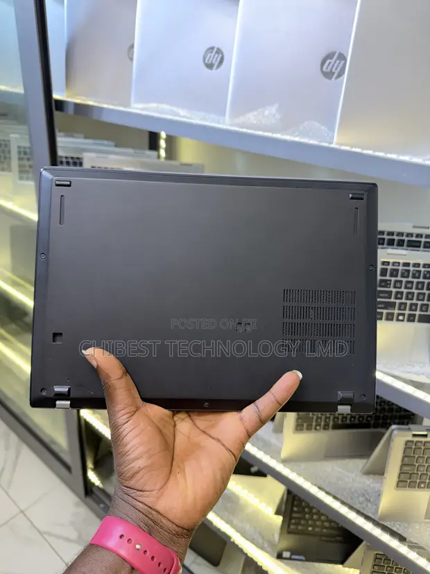 Lenovo ThinkPad X390 Laptop - 16GB RAM, 256GB SSD, Core i7 - 1