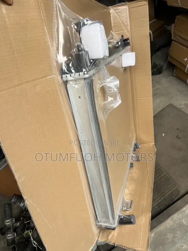Toyota Fish Radiator (Water Tank) - 3 Holes - 1