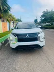 2023 Mitsubishi Outlander - White - 1