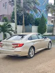 Honda Accord LX 2018 Gold - 3