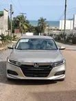 Honda Accord LX 2018 Gold - 5