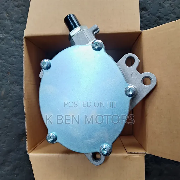 Toyota Hilux 2GD Vacuum Pump / Brake Adjuster - 1