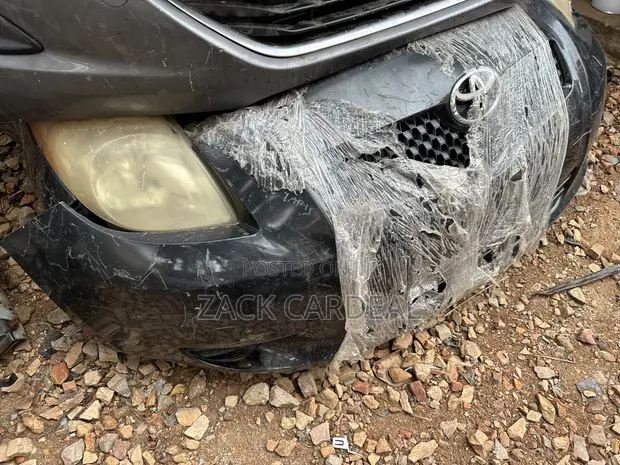 Toyota Yaris 2010-2012 Hatchback Front Cut - 1