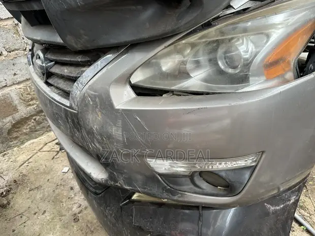 Nissan Altima 2012-2013 Front Cut - 1