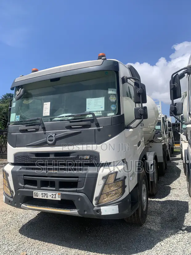 Volvo Concrete Mixer - Foreign Used - 1