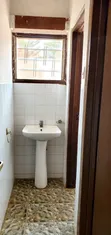 1 Bedroom Room & Parlour Self-Contained in Bert, Last Stop - 5