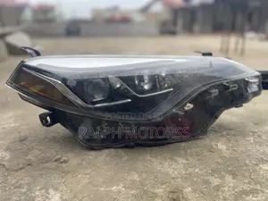Toyota Corolla 2018 Headlight Pair