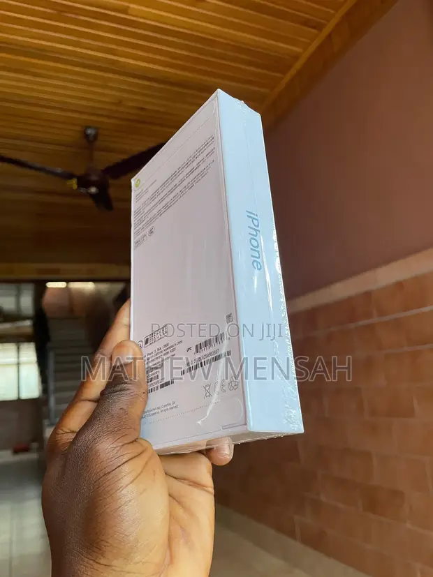 New Apple iPhone 13 128GB Blue - 1