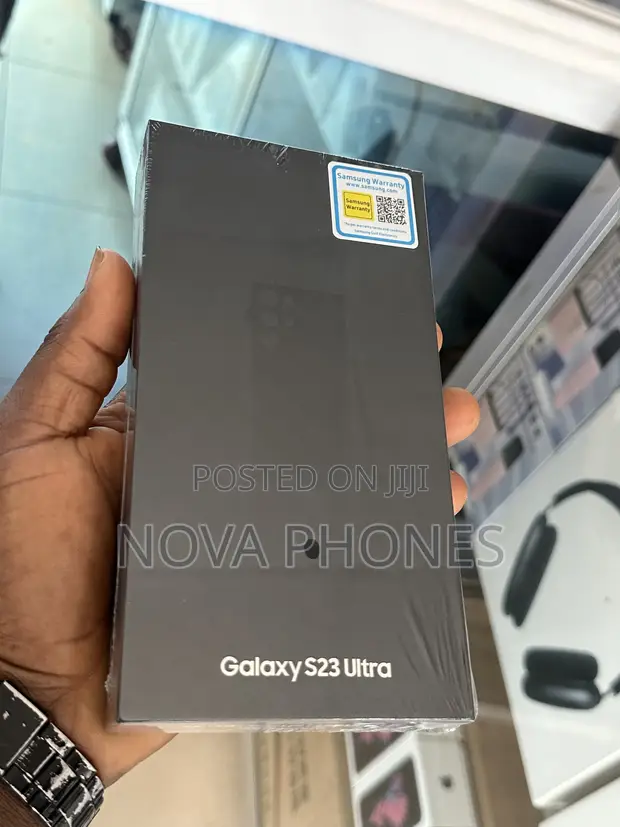 New Samsung Galaxy S23 Ultra 256GB Silver - 1