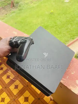 Sony PlayStation 4 Slim Jailbreak with 6 Games