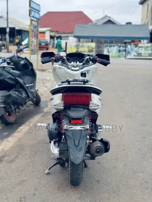 Honda PCX 125 Scooter 2024