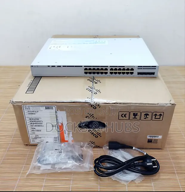 Cisco Catalyst 9300 24-Port UPOE Switch - 1