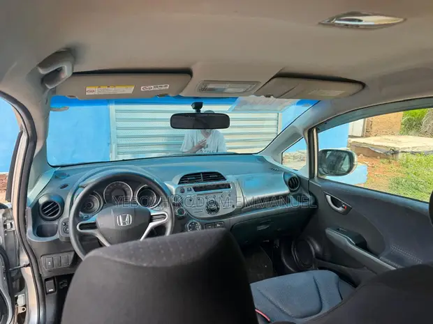 Honda Fit 2010 Silver - 1