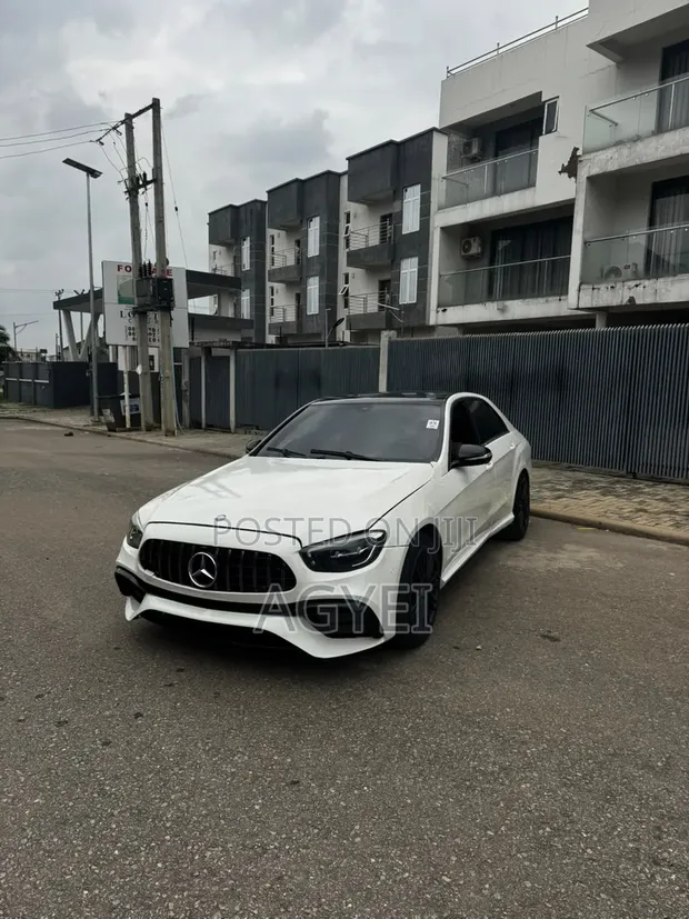 Mercedes-Benz E450 2022 White - 1