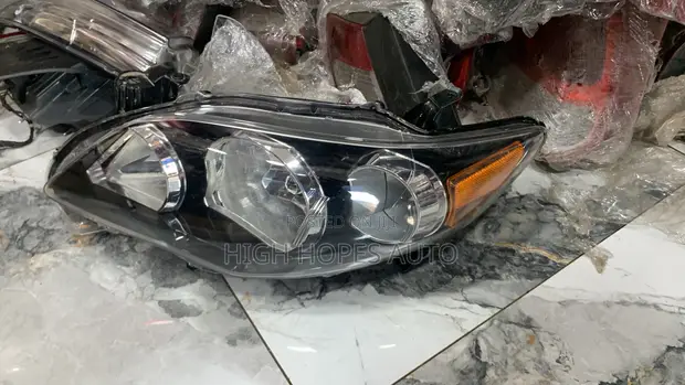Toyota Corolla 2011-2013 Headlights - 1