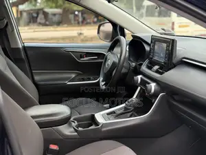 2020 Toyota RAV4 XLE AWD