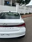 Hyundai Elantra 2023 - White - 3