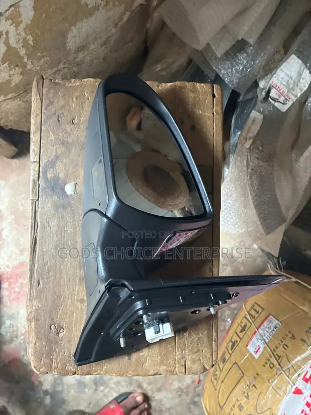 Toyota RAV4 Side Mirror (2013-2018) - 1