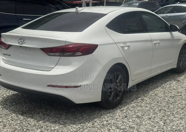 2018 Hyundai Elantra SEL White - 1