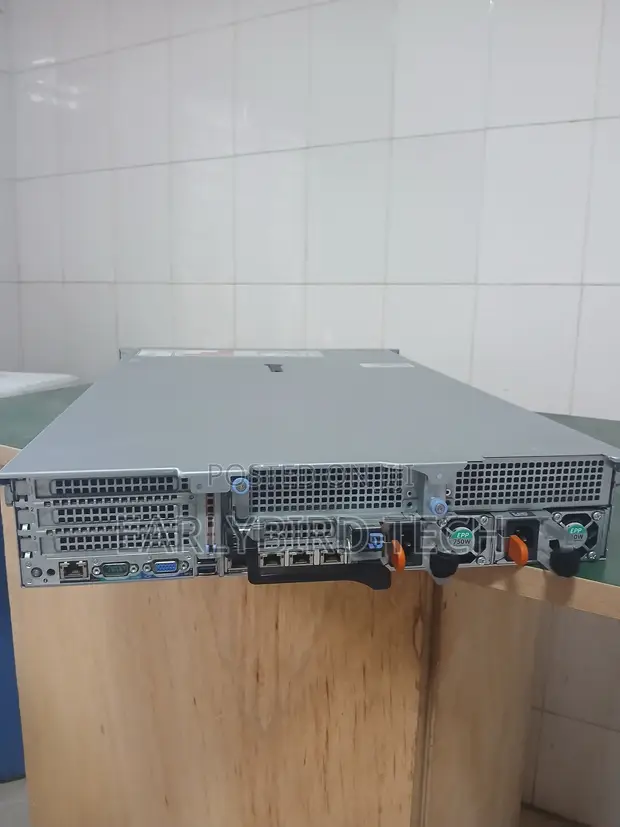 Dell PowerEdge R740 Server 64GB RAM Intel Xeon 2TB HDD - 1