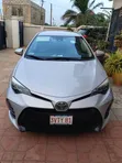 Toyota Corolla 2017 Silver - 2