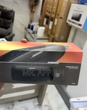 Bose SoundLink Flex Bluetooth Speaker (Black)
