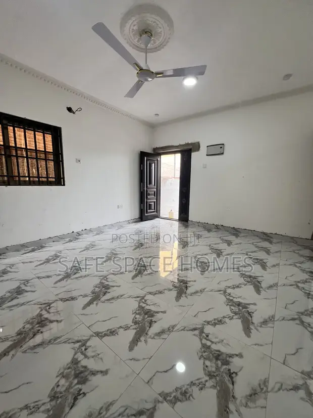 2 Bedroom Executive Apartment for Rent in Tse Addo - 1