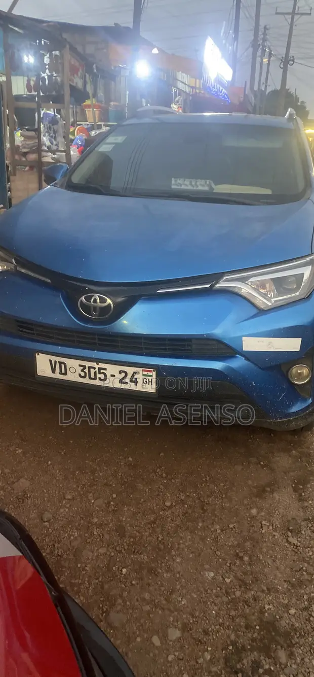Toyota RAV4 2016 Blue - 1