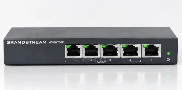 Grandstream GWN7700P 5-Port Unmanaged Gigabit PoE+ Switch - 1