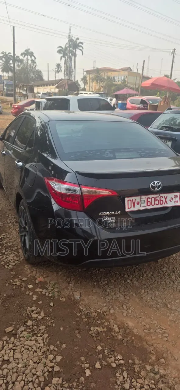 Toyota Corolla 2019 Black - 1