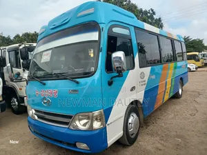 Hyundai County Bus 2015