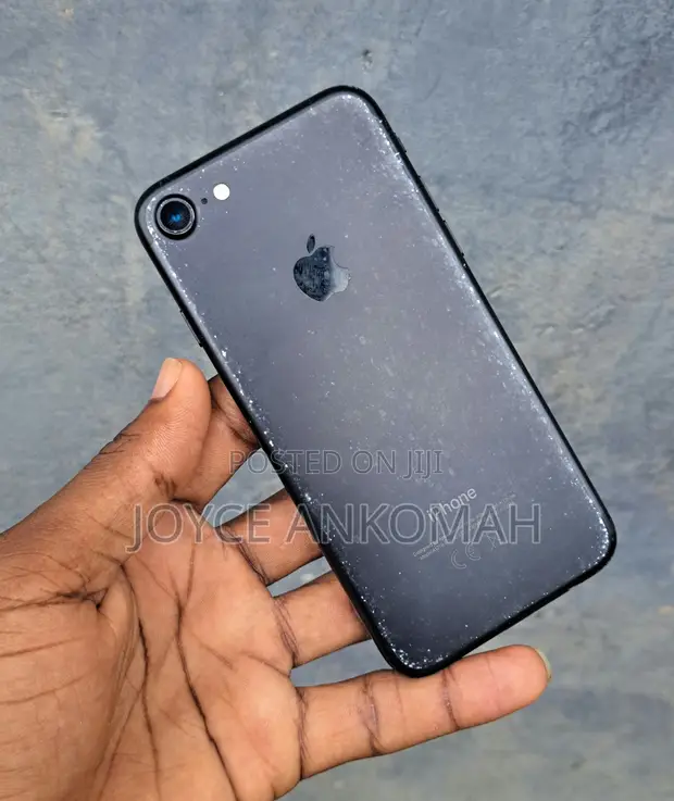 Apple iPhone 7 128GB Black - 1