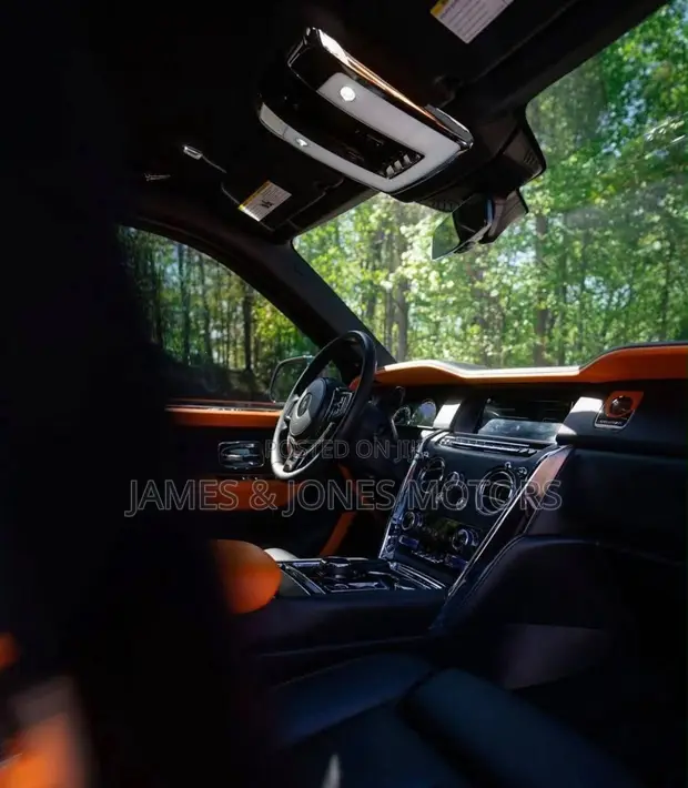 Rolls-Royce Cullinan Black Badge 2022 Gray - 1