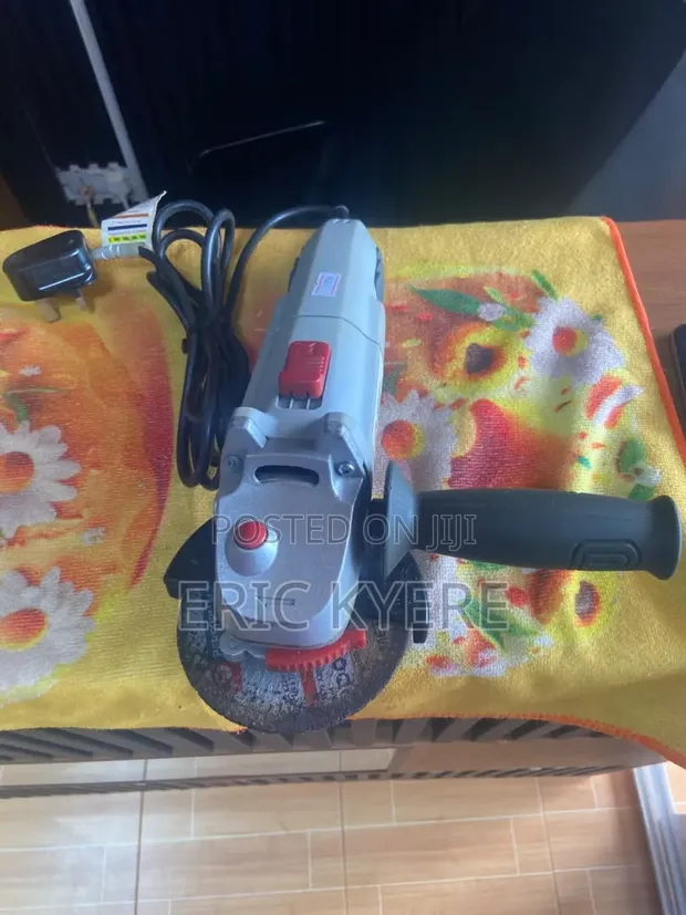 Performance Power 600W Angle Grinder (115mm) - 1