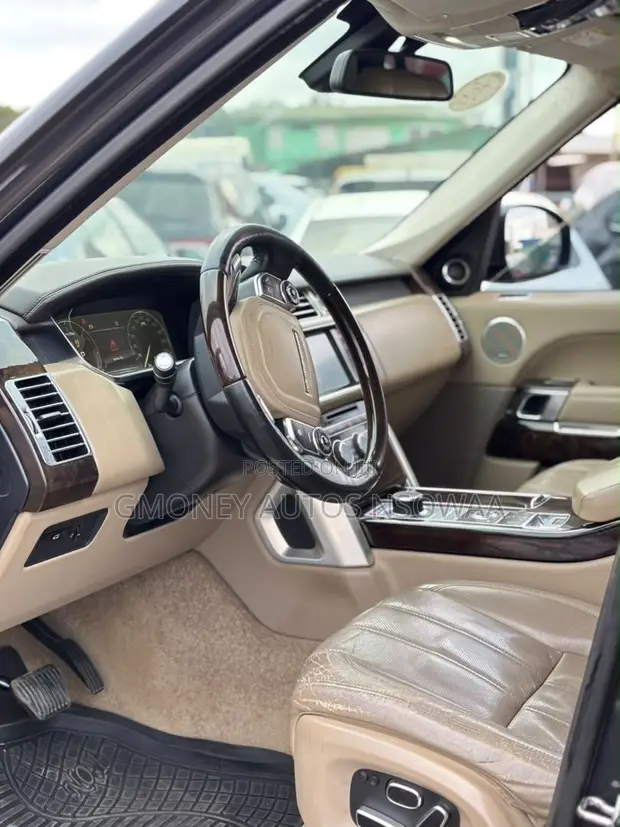 Land Rover Range Rover Vogue 2015 Gray - 1