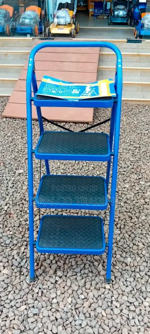 Wadfow 4-Step Steel Household Ladder
