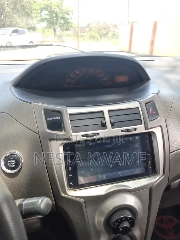 Toyota Vitz 2010 Gray - 1