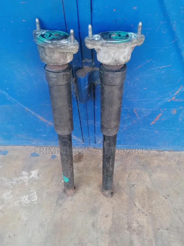 Mercedes-Benz W204 C250 2012 Rear Shock Absorbers - 1