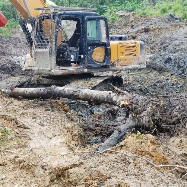 Sany 215 Excavator - Ghanaian Used - 1