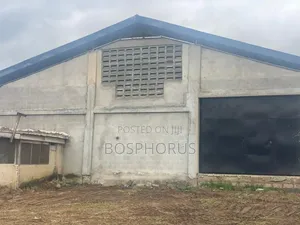 700sqm Warehouse with 1-Bedroom Self-Contained at Pobiman