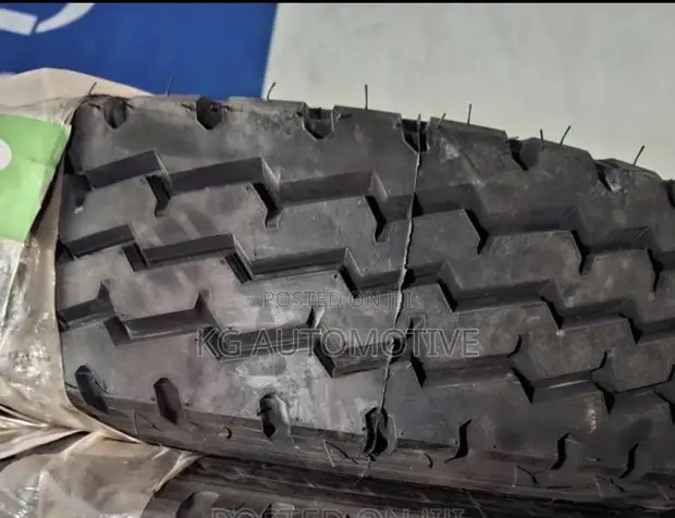 12R22.5 RoadDiamond Truck Tyre - 1