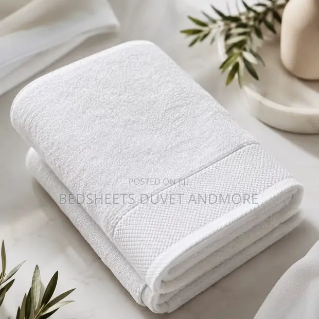 Hotel White Bath Towels - 1