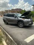 2019 Toyota Highlander XLE AWD - 1
